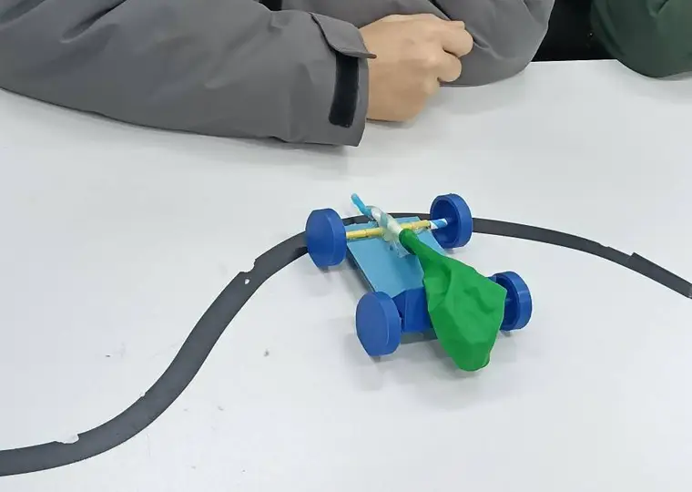 3D проектиране · 8 клас · кадър 5