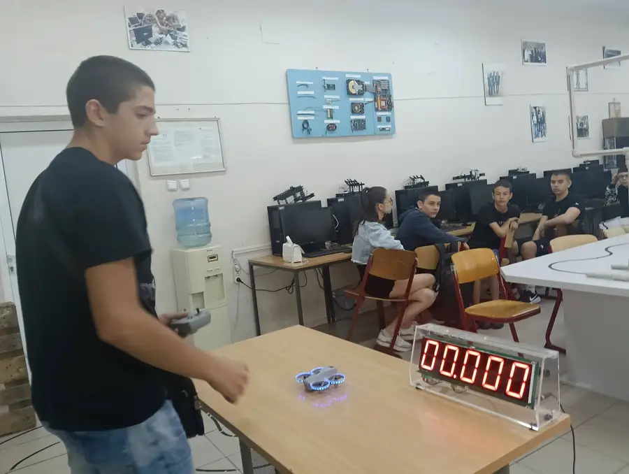 Състезание с дронове