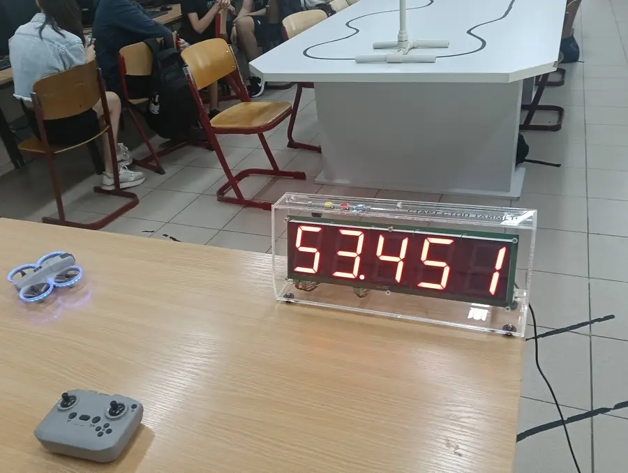 Ученик по време на задача