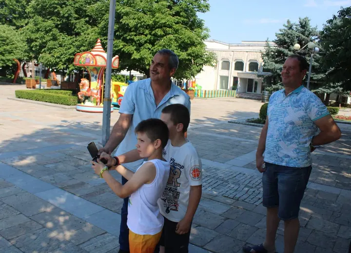 Роботика, дизайн и иновации · 26.06.2025 · кадър 2