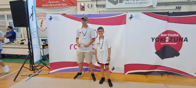 Участници с медали на Robotex Hellas