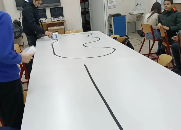 Maqueen и micro:bit · 05.02.2026 · кадър 4