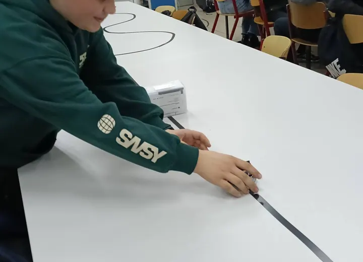 Maqueen и micro:bit · 05.02.2026 · кадър 5