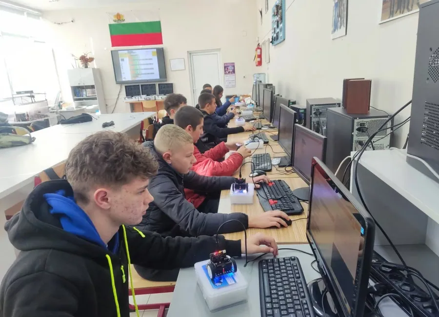 Програмиране в учебна среда